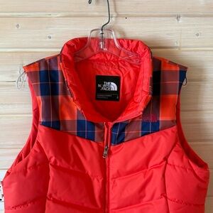 The North Face 550 Down Puffer Vest Red/Orange Plaid Yoke | Women’s L EUC